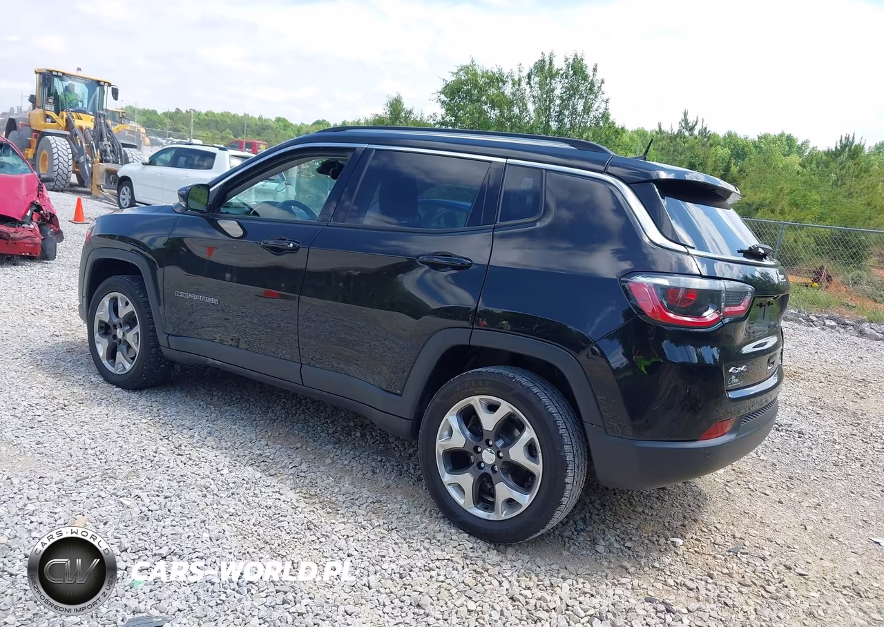 2018 Jeep Compass Limited 4X4 VIN:3C4NJDCB6JT333833 - 3