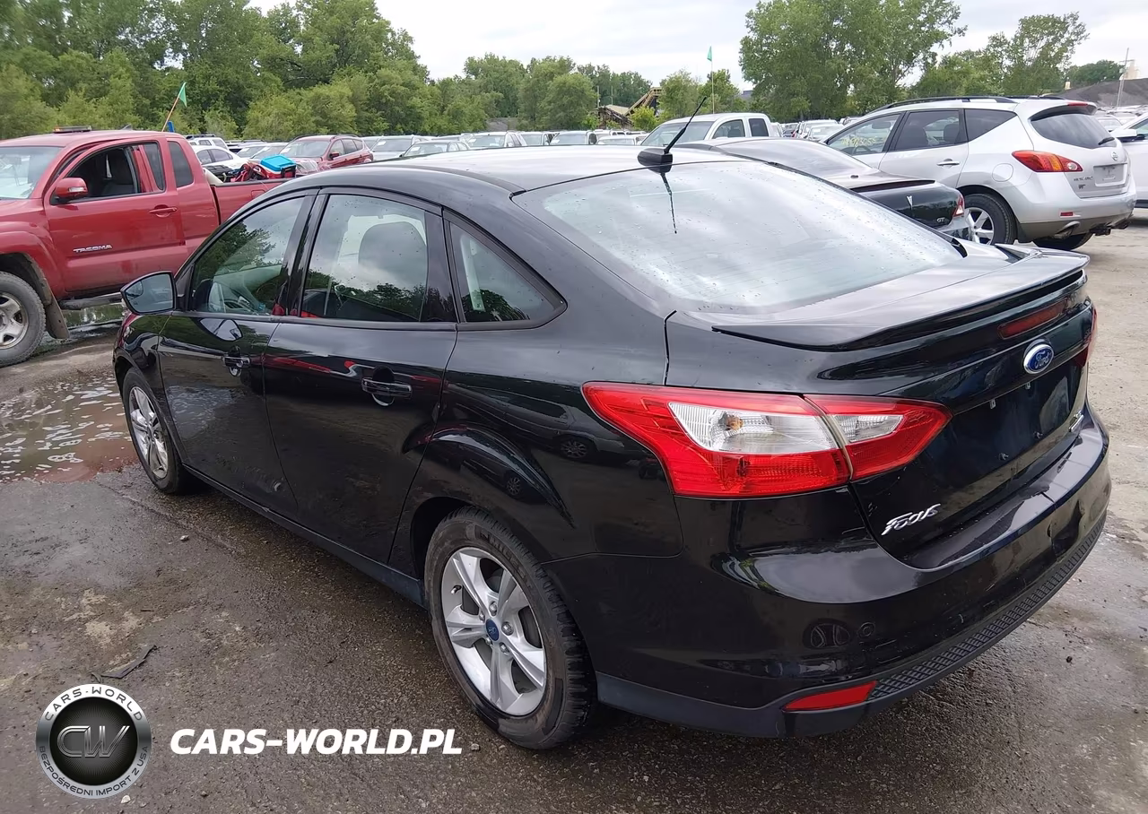 2013 Ford Focus Se VIN:1FADP3F26DL244172 - 3