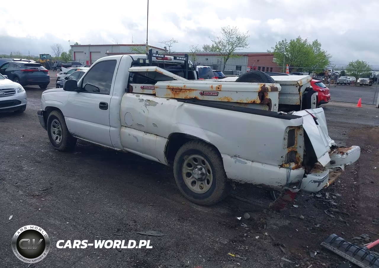 2005 Chevrolet Silverado 1500 Work Truck VIN:1GCEC14V95Z318484 - 3