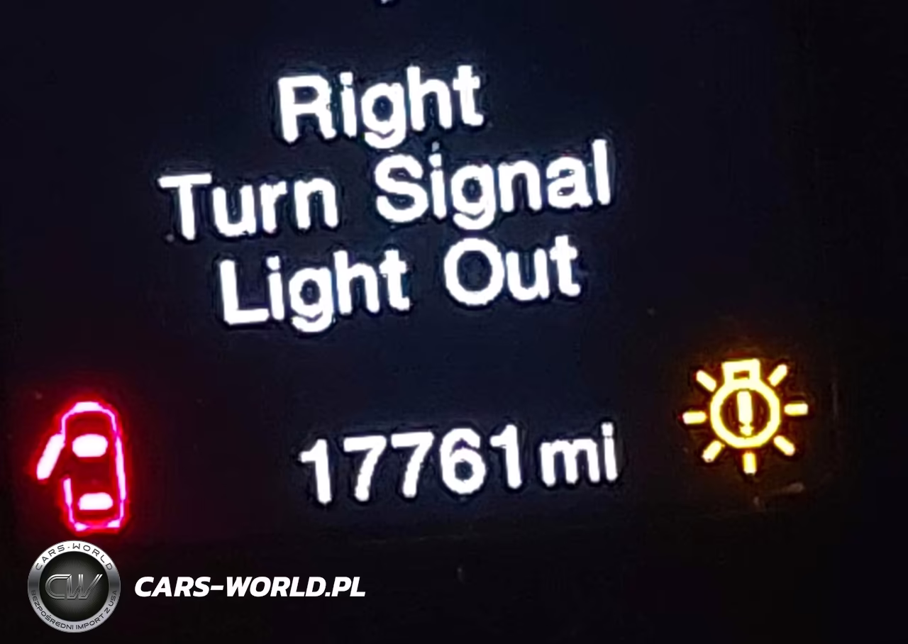 2023 Jeep Renegade Latitude 4X4 VIN:ZACNJDB1XPPP59577 - 15
