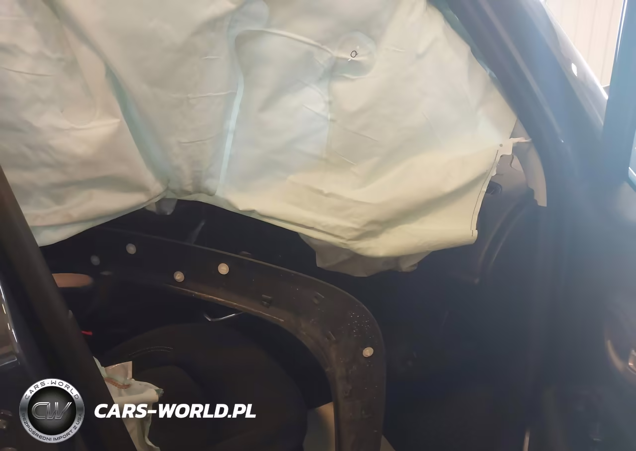 2023 Jeep Renegade Latitude 4X4 VIN:ZACNJDB1XPPP59577 - 5