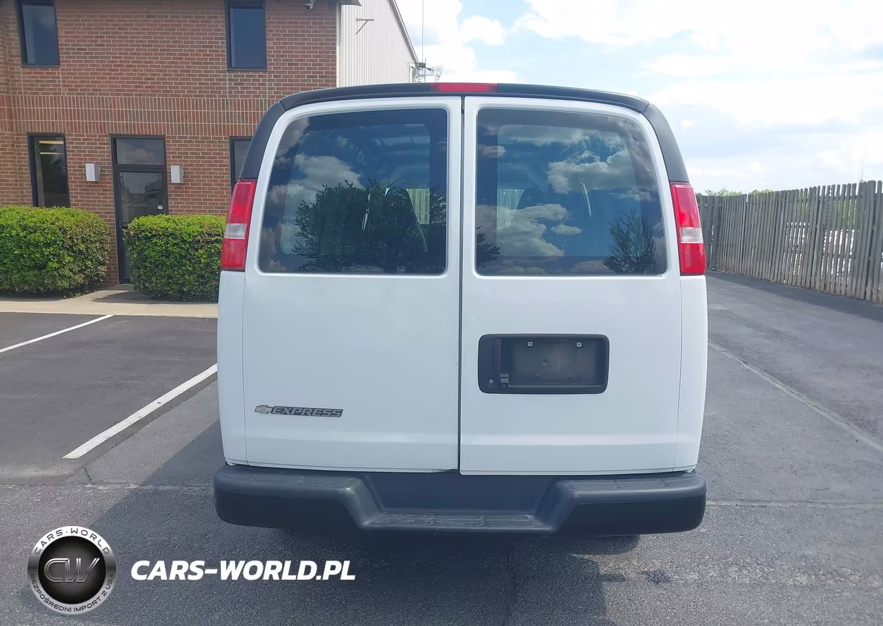 2018 Chevrolet Express 2500 Work Van VIN:1GCWGAFG6J1233134 - 15