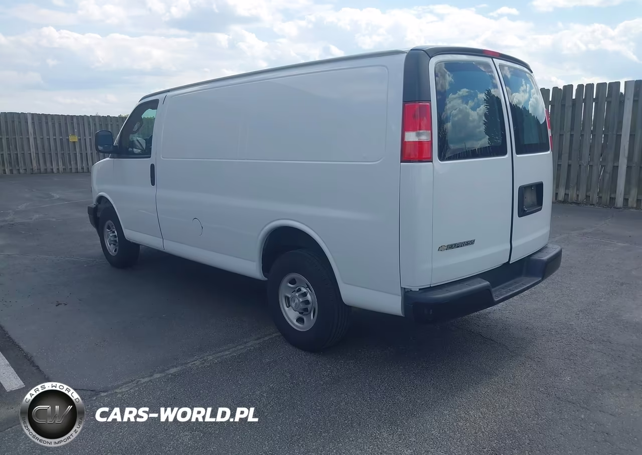 2018 Chevrolet Express 2500 Work Van VIN:1GCWGAFG6J1233134 - 3