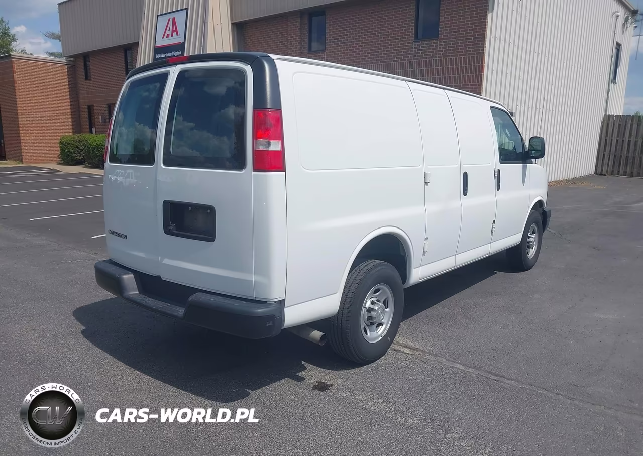 2018 Chevrolet Express 2500 Work Van VIN:1GCWGAFG6J1233134 - 4
