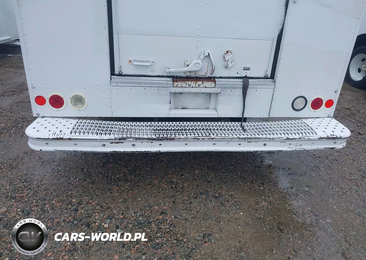 2015 Ford F-59 Commercial Stripped VIN:1F65F5KY6F0A10581 - 11