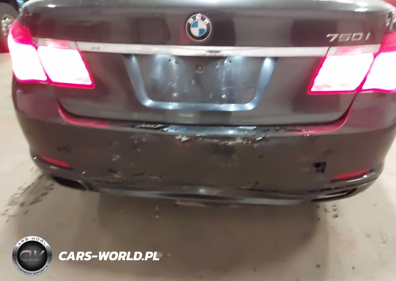 2012 BMW 750I xDrive VIN:WBAKC6C52CC395793 - 12