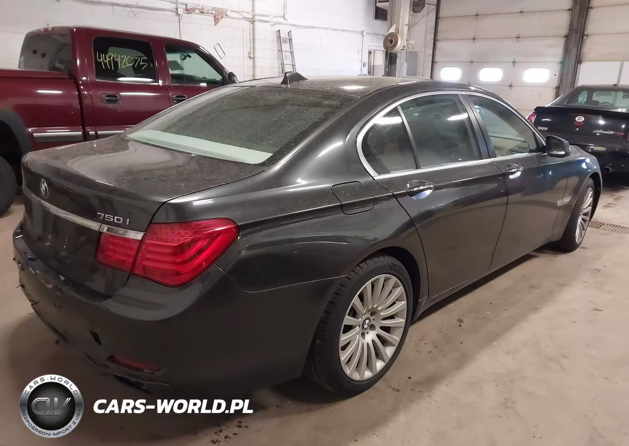 2012 BMW 750I xDrive VIN:WBAKC6C52CC395793 - 4