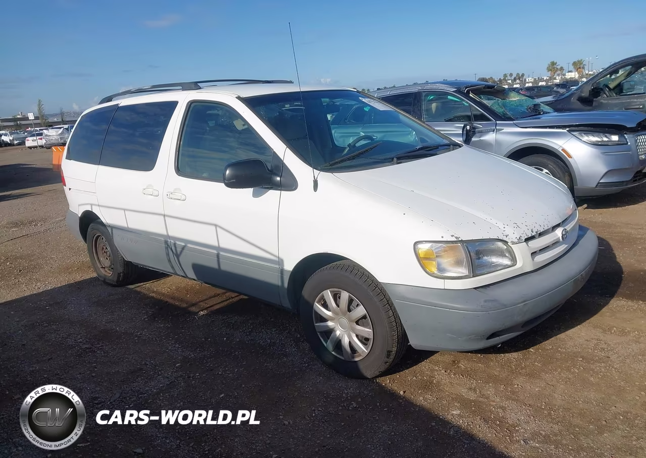 1999 Toyota Sienna Le