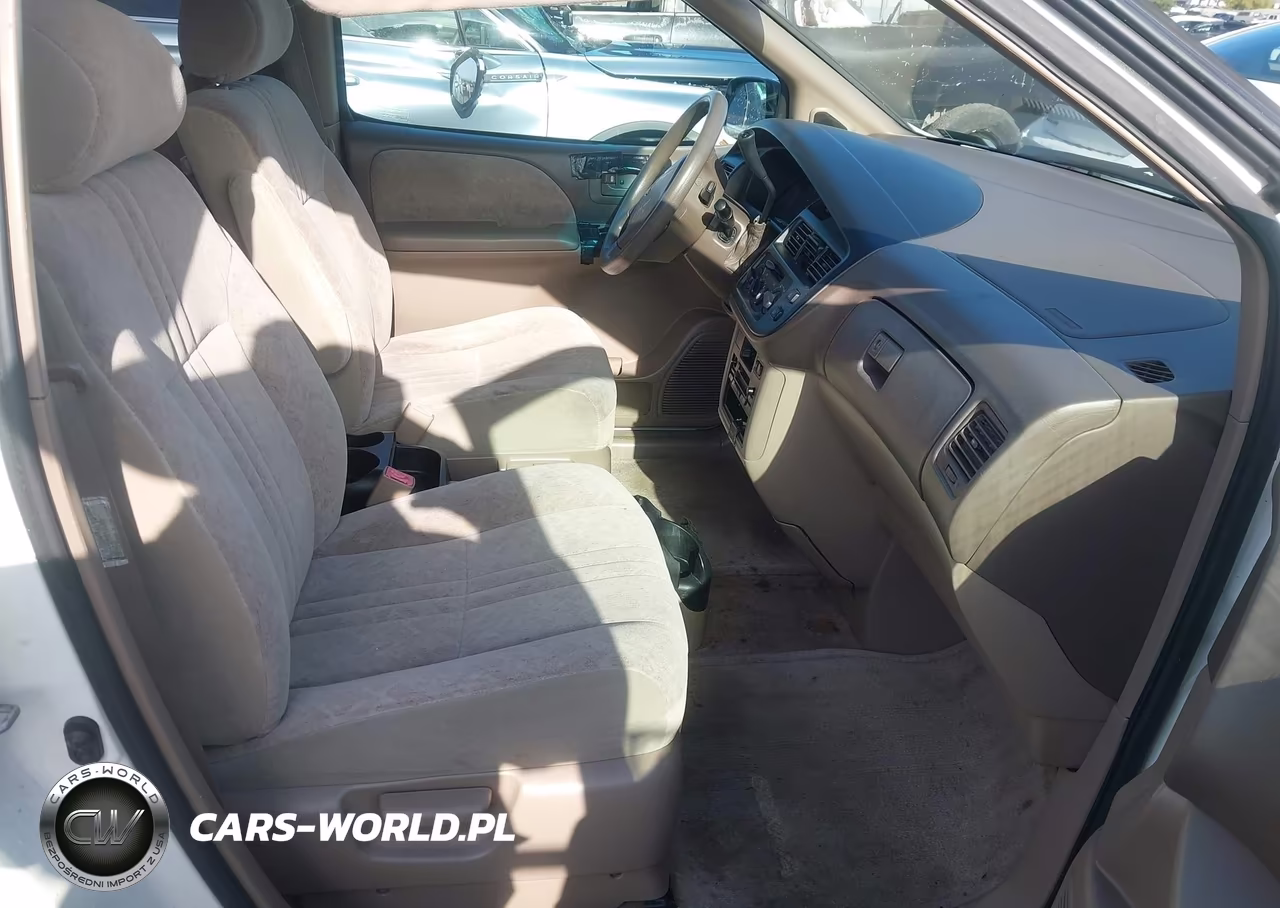1999 Toyota Sienna Le VIN:4T3ZF13C9XU105904 - 5