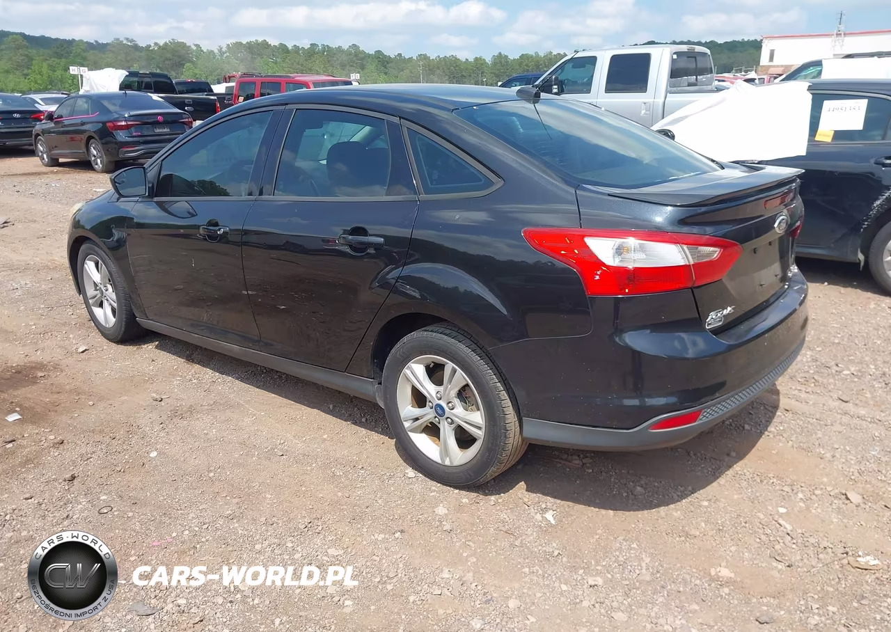 2012 Ford Focus Se VIN:1FAHP3F2XCL444889 - 3