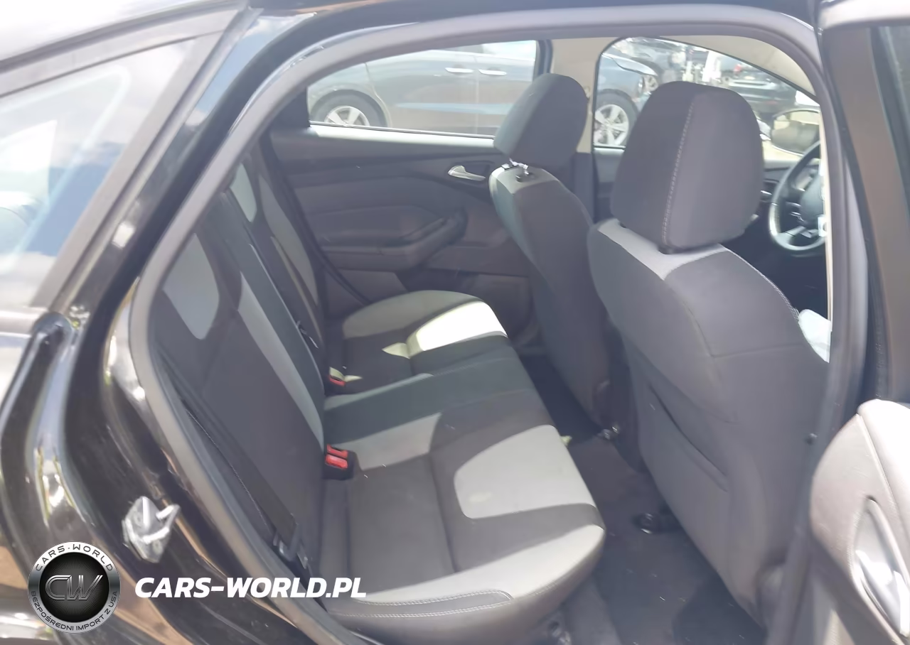 2012 Ford Focus Se VIN:1FAHP3F2XCL444889 - 8