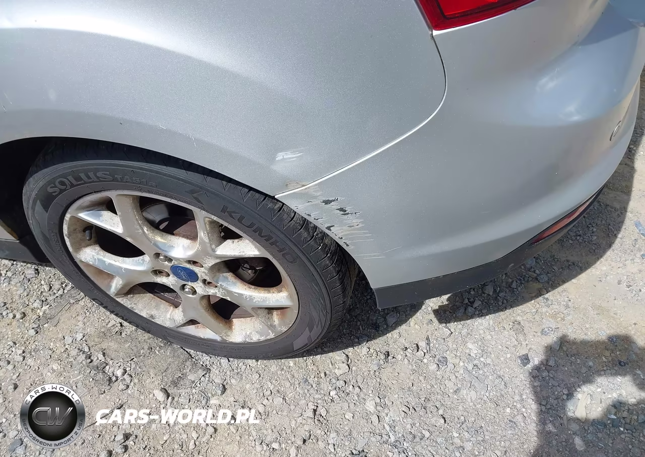 2012 Ford Focus Titanium VIN:1FAHP3N20CL102501 - 6