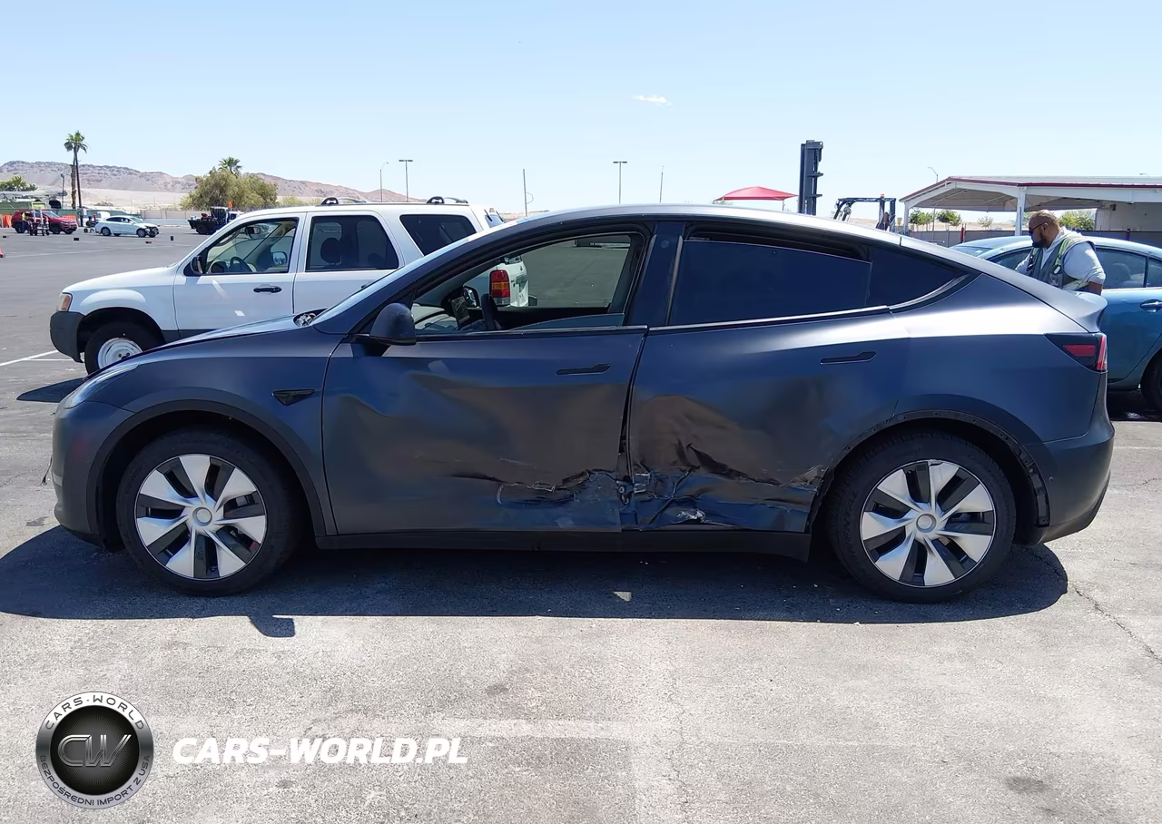 2021 Tesla Model Y Long Range Dual Motor All-Wheel Drive VIN:5YJYGDEE0MF274994 - 13