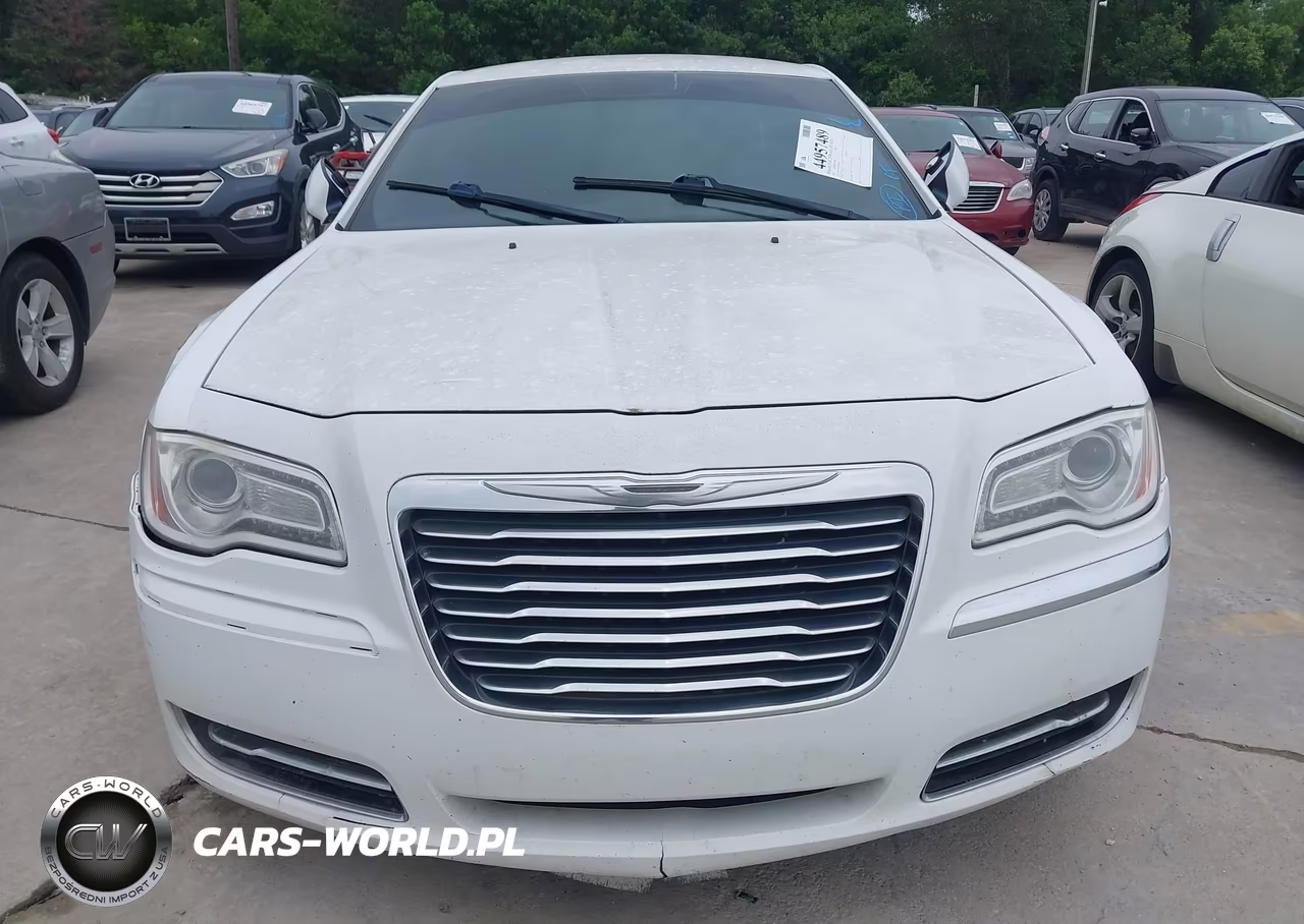 2013 Chrysler 300 Motown VIN:2C3CCAAG2DH569010 - 6