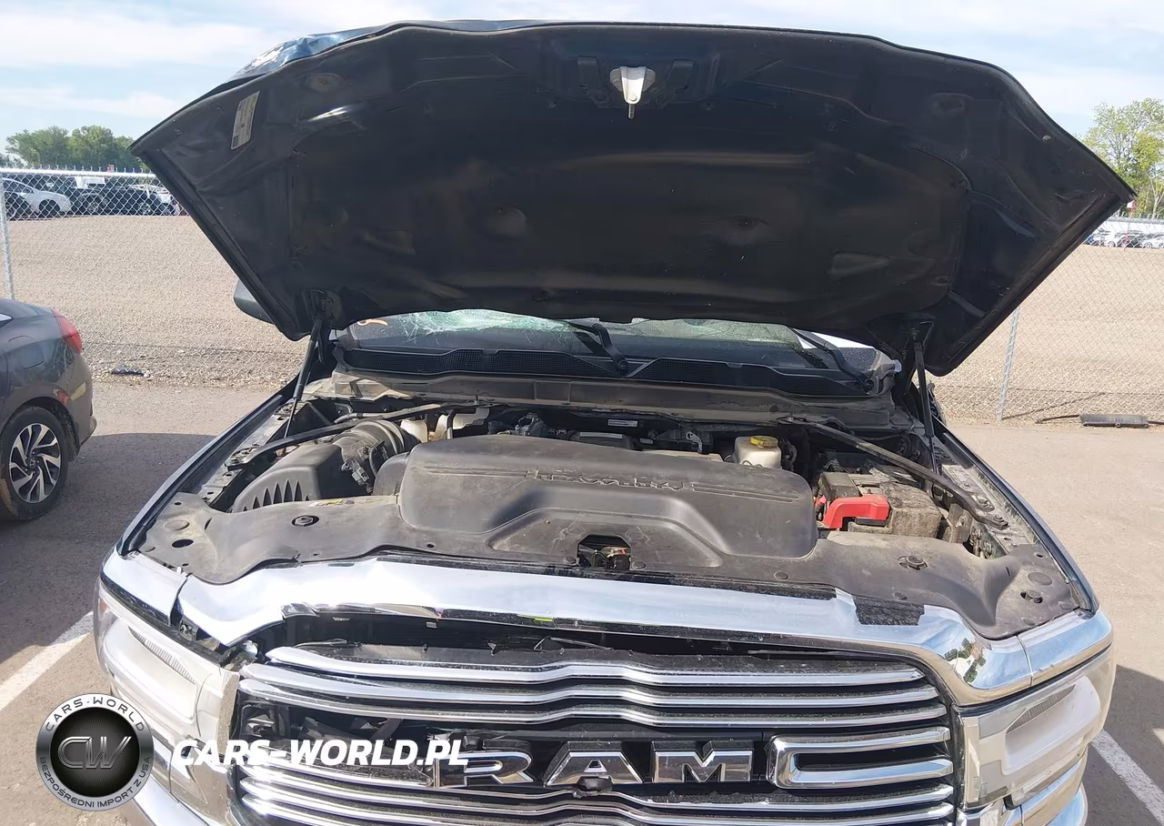 2019 Ram 2500 Laramie 4X4 6'4 Box VIN:3C6UR5FL4KG691531 - 10