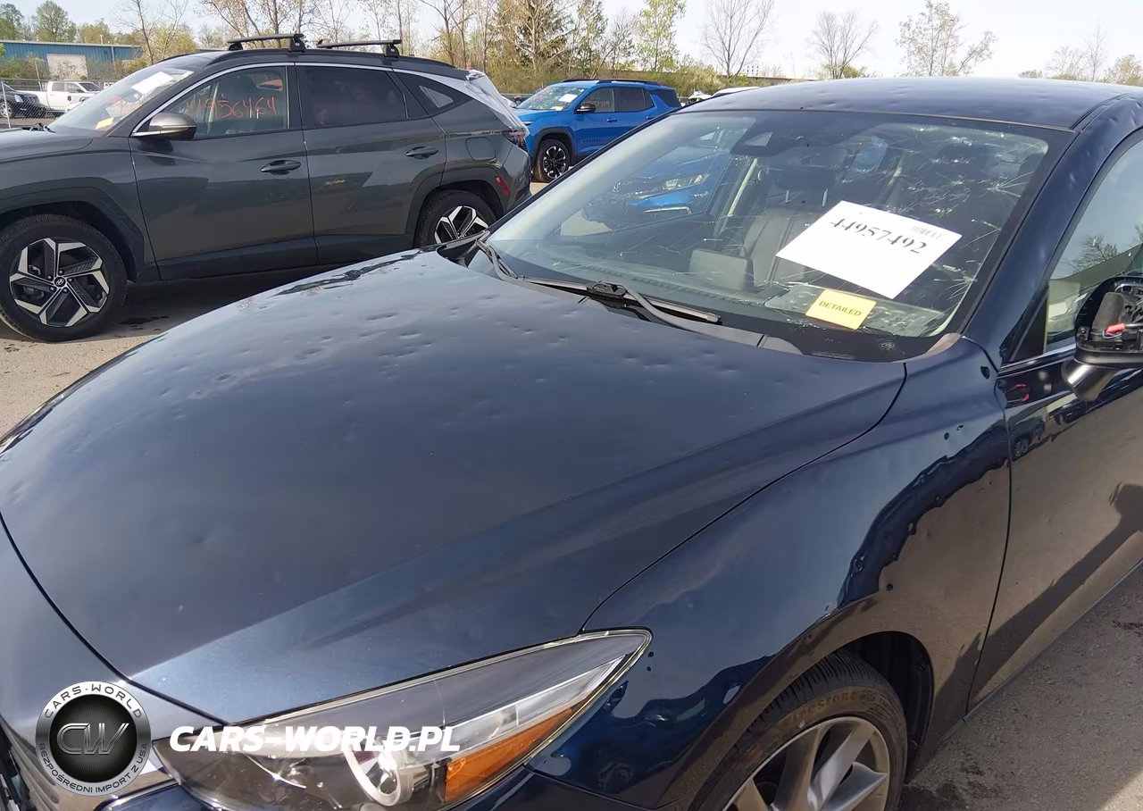 2018 Mazda Mazda3 Touring VIN:3MZBN1V35JM210771 - 6
