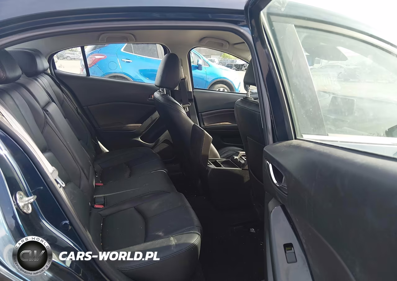 2018 Mazda Mazda3 Touring VIN:3MZBN1V35JM210771 - 8