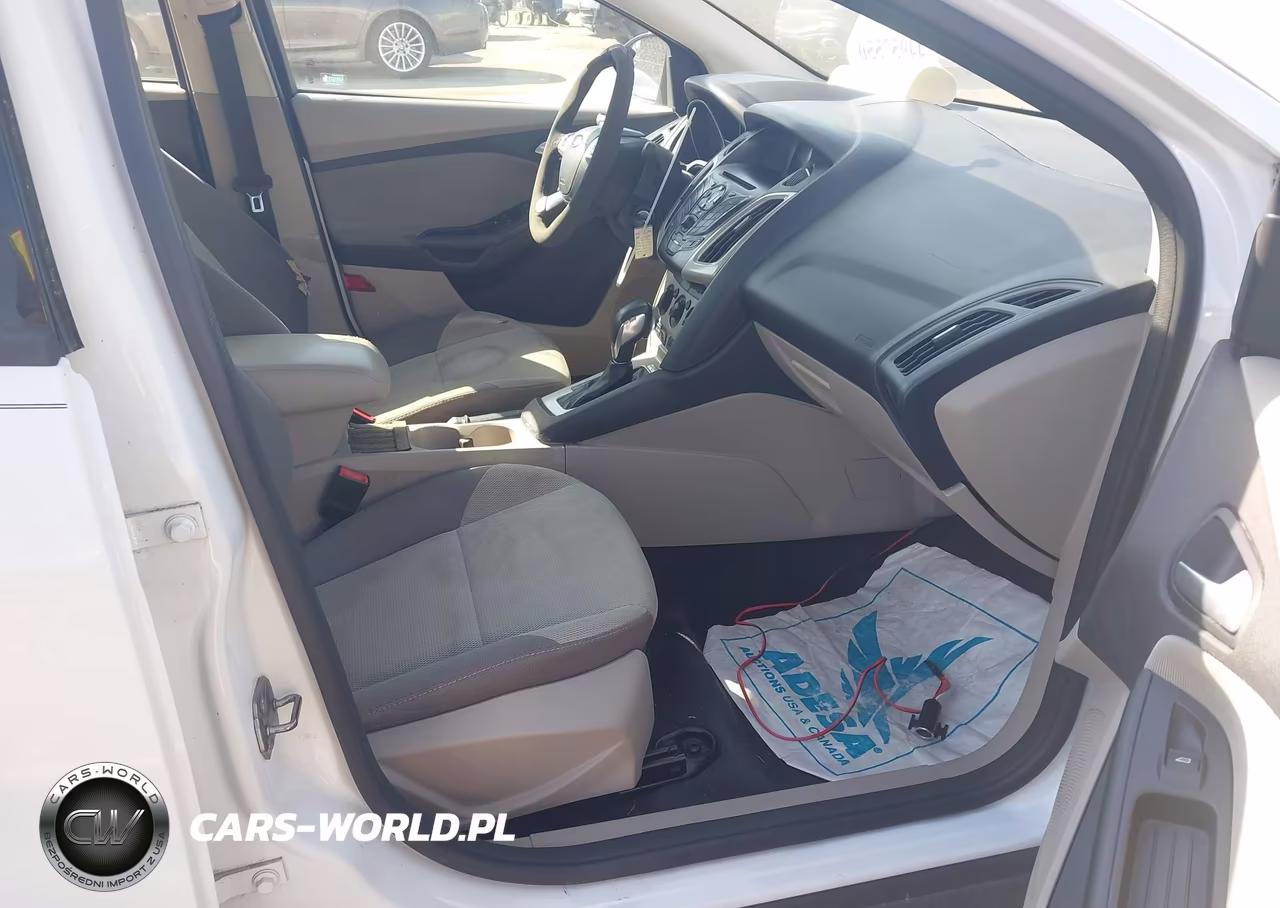 2014 Ford Focus Se VIN:1FADP3F20EL103020 - 5