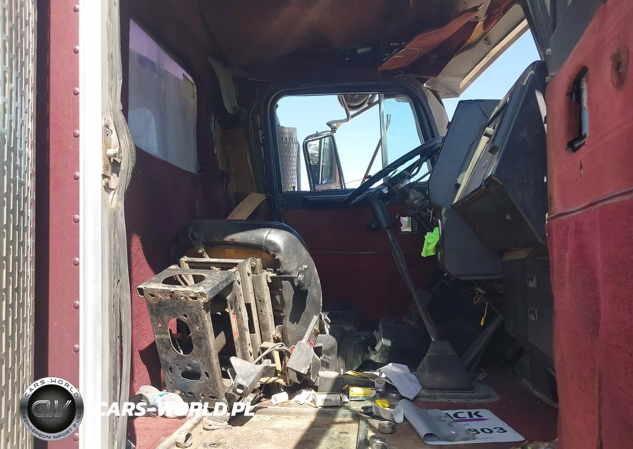 1988 Peterbilt 379 VIN:1XP5DB9X7JD255887 - 7