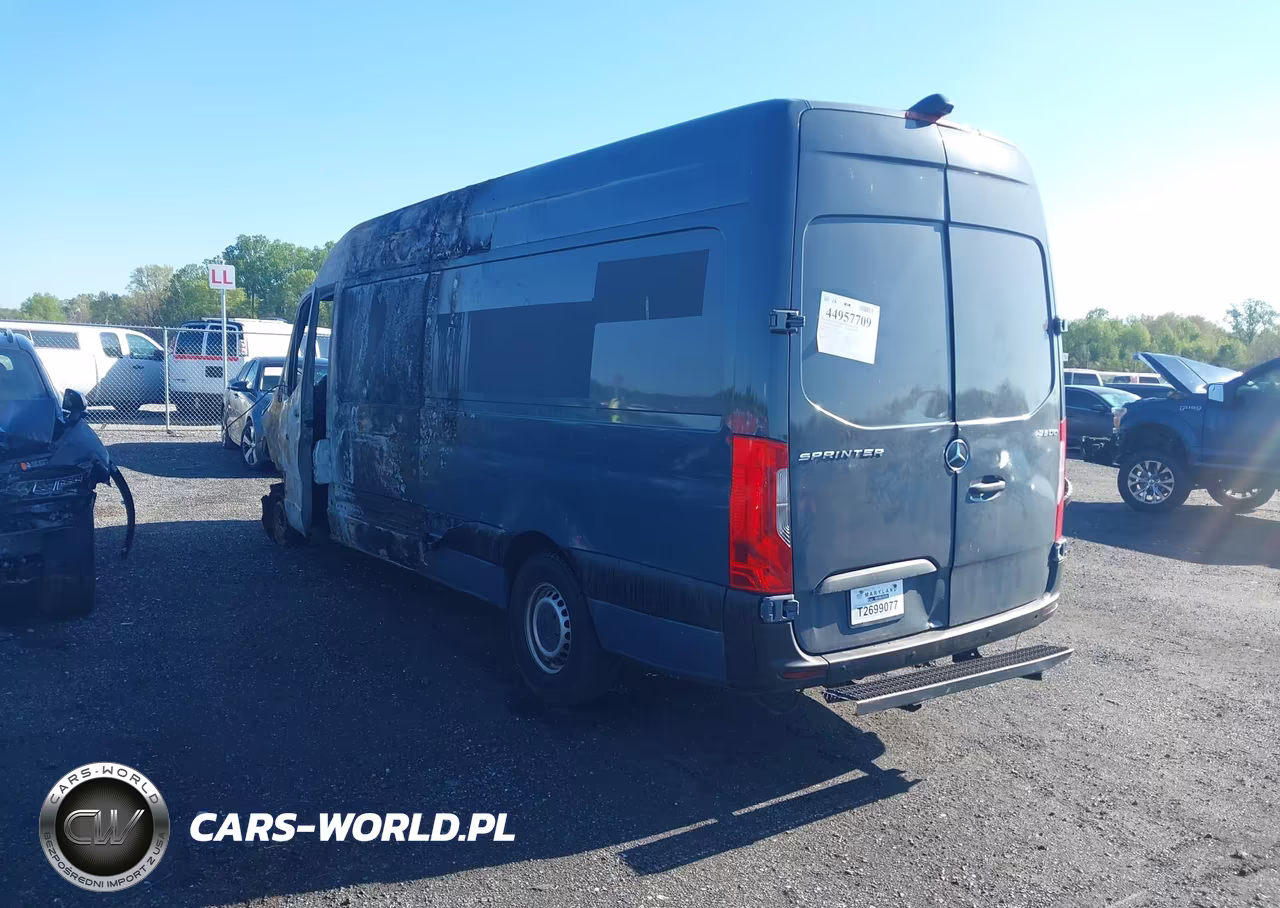 2019 Mercedes-Benz Sprinter 2500 High Roof V6 VIN:WD4PF1CD8KP147152 - 3