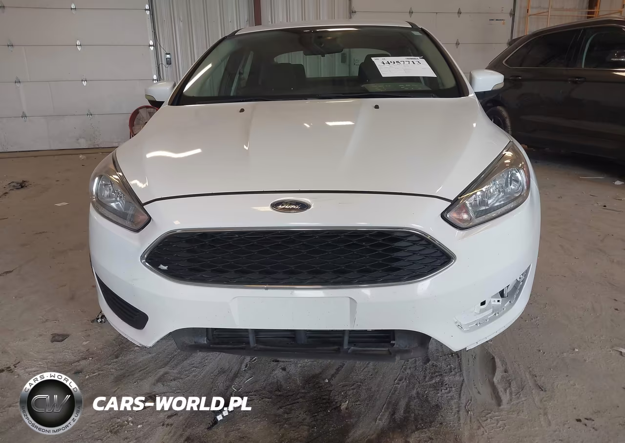 2017 Ford Focus Se VIN:1FADP3F29HL266642 - 6