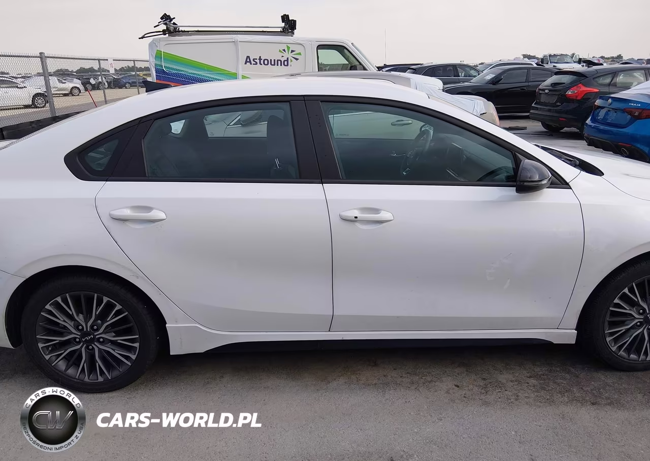 2023 Kia Forte Gt-Line VIN:3KPF54AD8PE654315 - 13