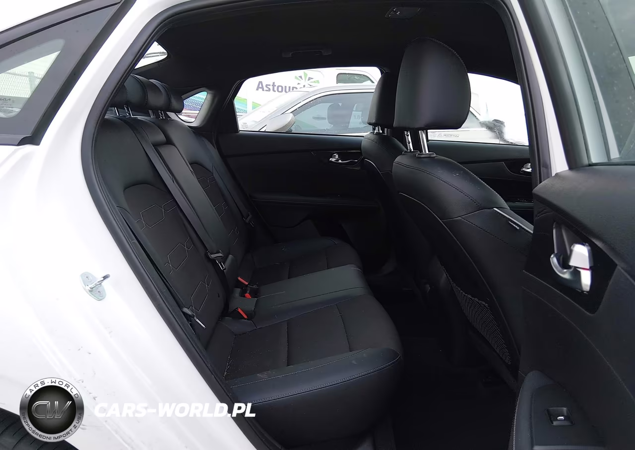 2023 Kia Forte Gt-Line VIN:3KPF54AD8PE654315 - 8
