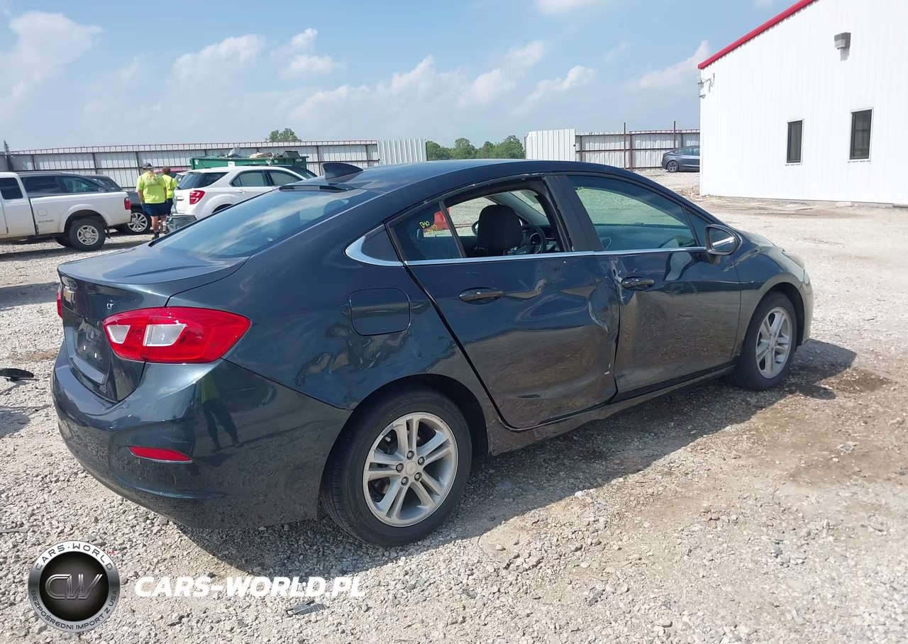 2017 Chevrolet Cruze Lt Auto VIN:1G1BE5SM3H7197944 - 4