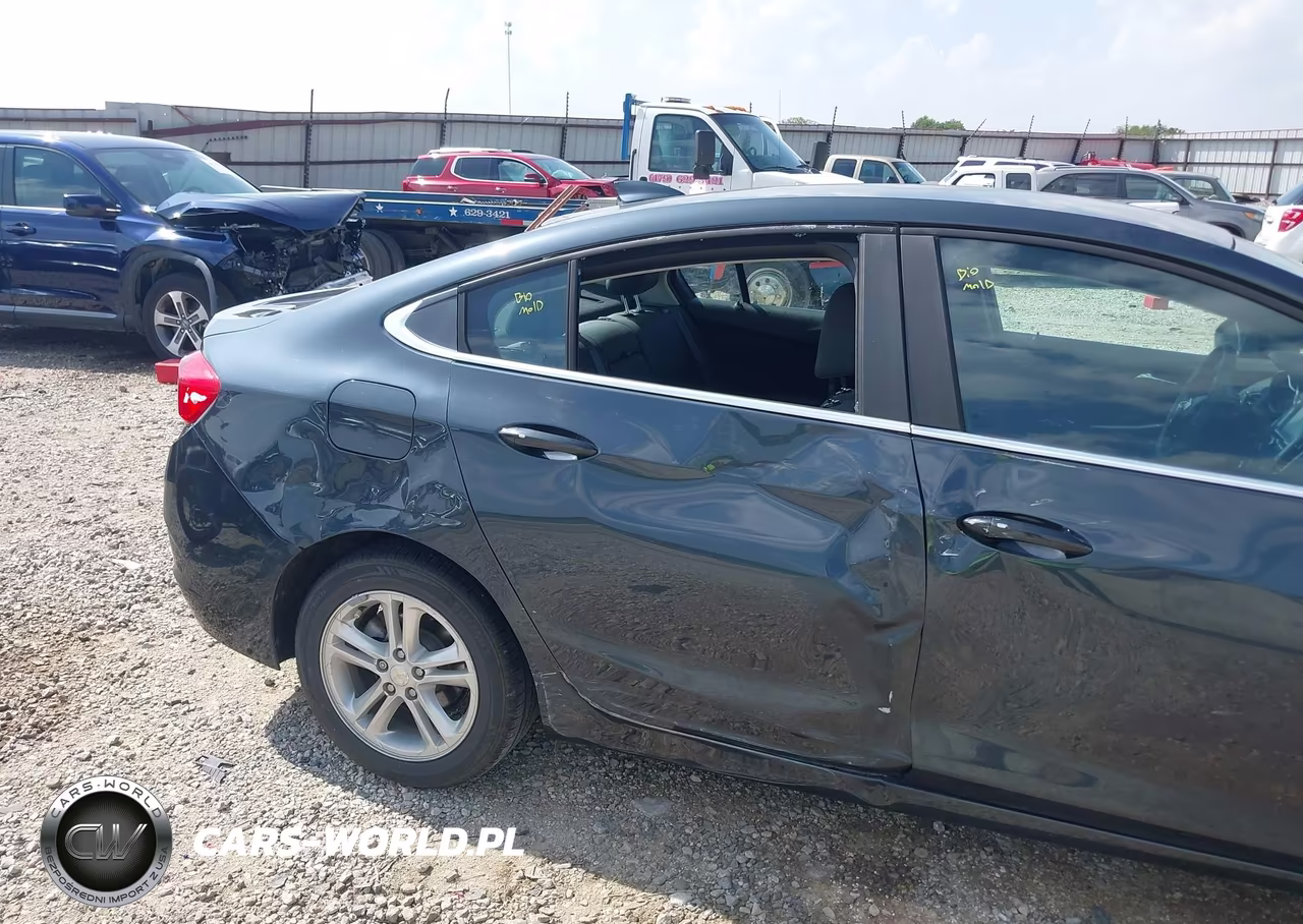 2017 Chevrolet Cruze Lt Auto VIN:1G1BE5SM3H7197944 - 6
