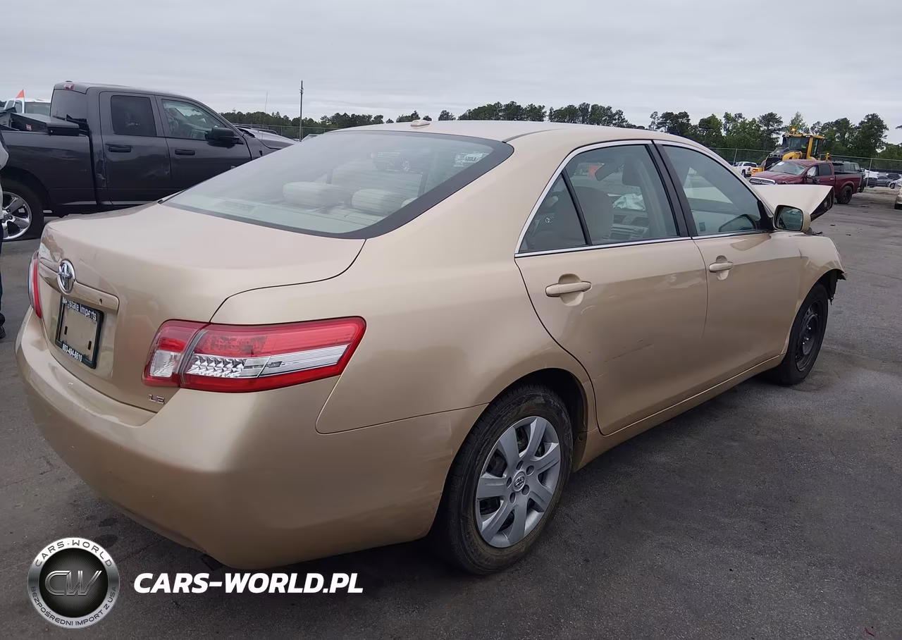 2010 Toyota Camry Le VIN:4T1BF3EK8AU005990 - 4