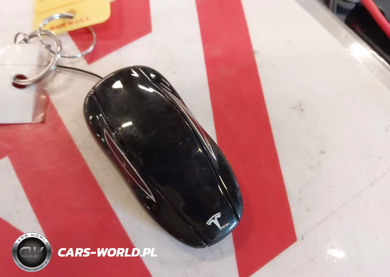 2015 Tesla Model S 85D-P85D VIN:5YJSA1H4XFF093414 - 11