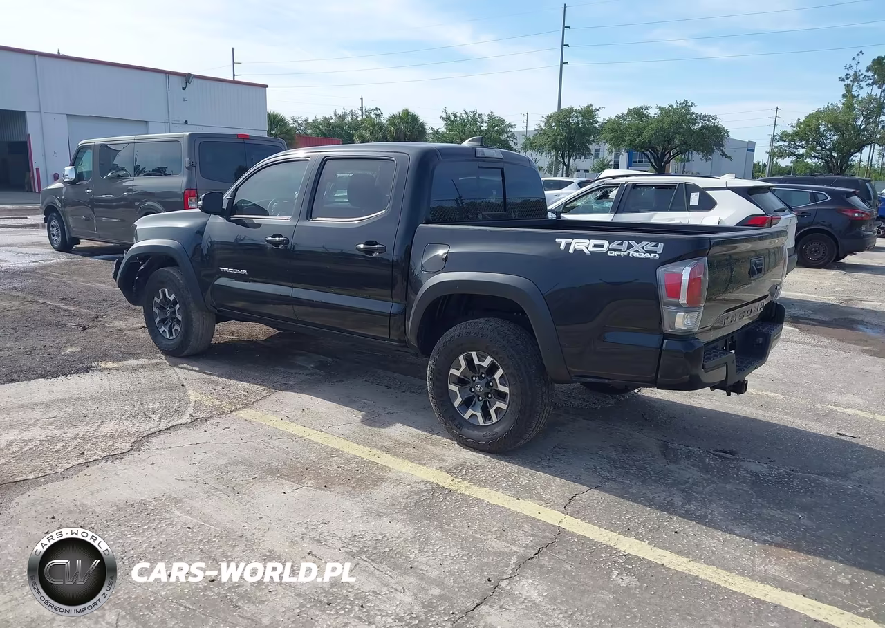 2023 Toyota Tacoma Trd Off Road VIN:3TMCZ5AN9PM556745 - 3