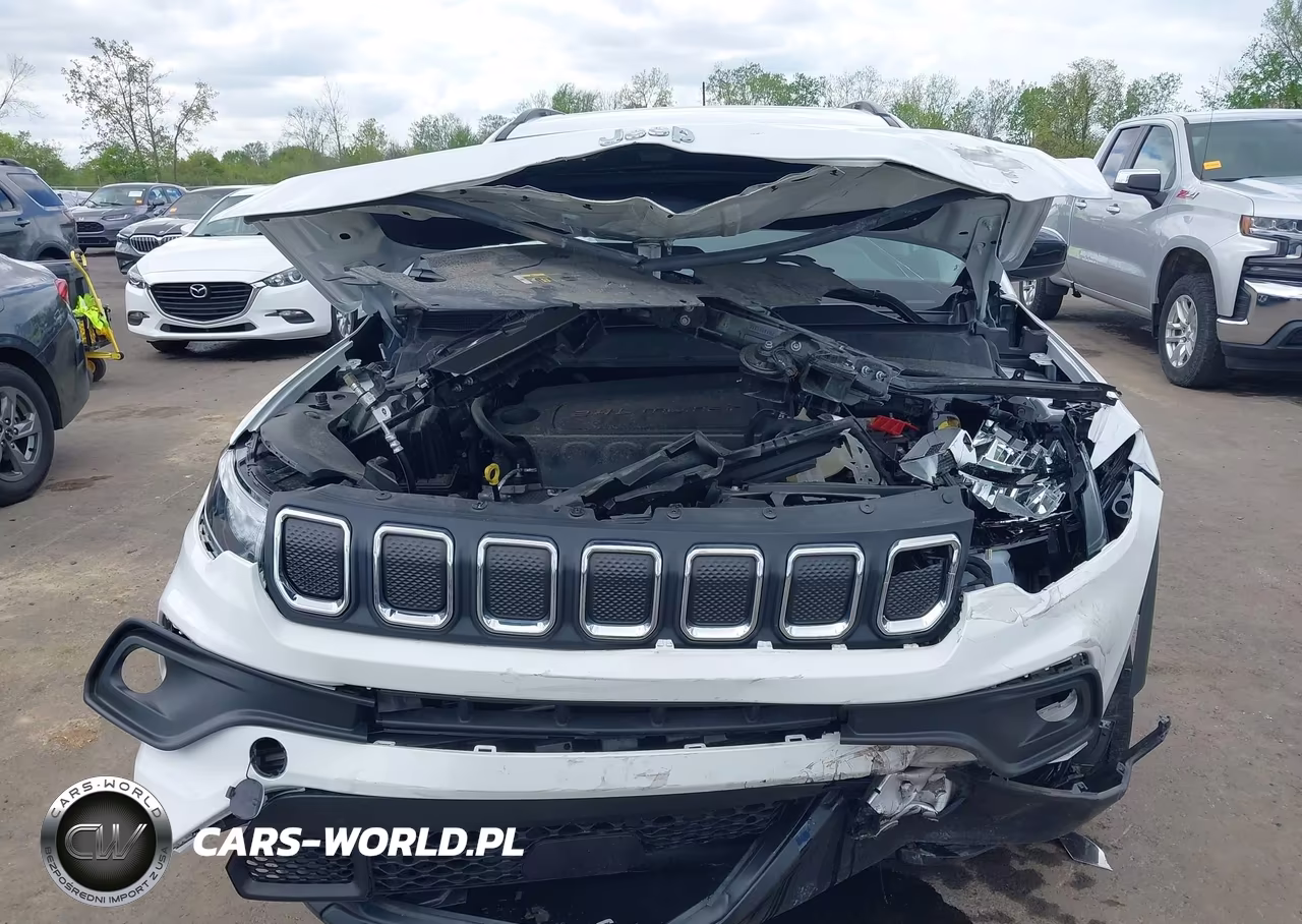 2022 Jeep Compass Latitude Lux 4X4 VIN:3C4NJDFB2NT173337 - 12