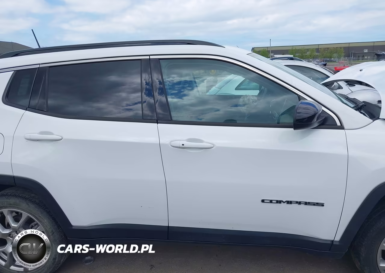 2022 Jeep Compass Latitude Lux 4X4 VIN:3C4NJDFB2NT173337 - 13