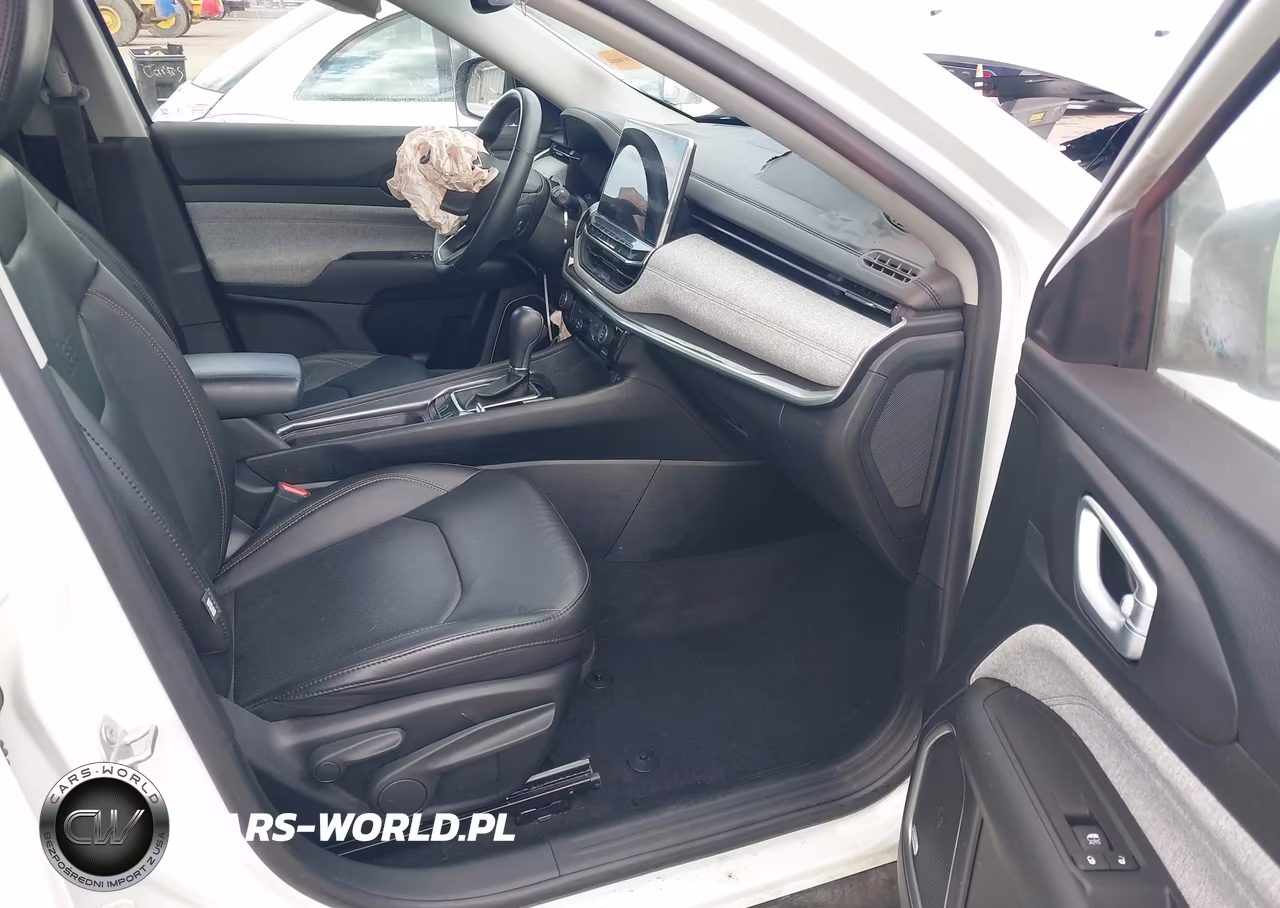 2022 Jeep Compass Latitude Lux 4X4 VIN:3C4NJDFB2NT173337 - 5
