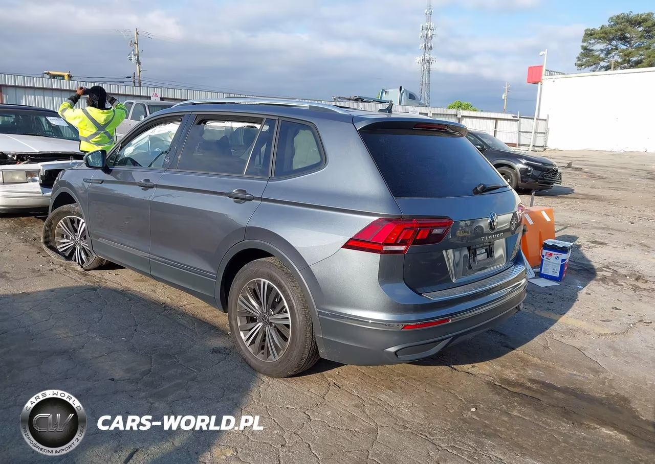 2024 Volkswagen Tiguan 2.0T Wolfsburg Edition VIN:3VVTB7AX6RM221240 - 3