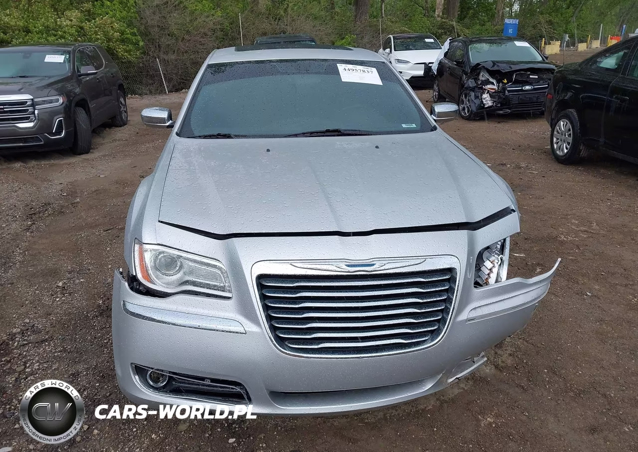 2012 Chrysler 300 Limited VIN:2C3CCAHG1CH184140 - 13