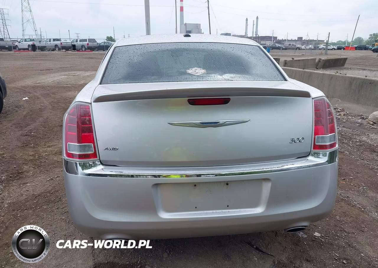 2012 Chrysler 300 Limited VIN:2C3CCAHG1CH184140 - 17