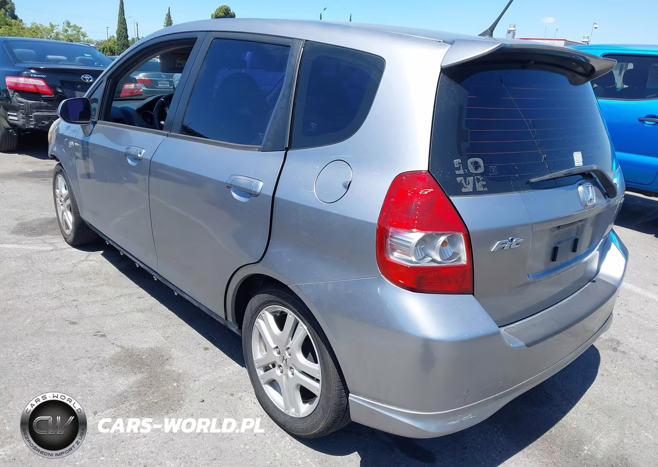 2007 Honda Fit Sport VIN:JHMGD38697S018166 - 3