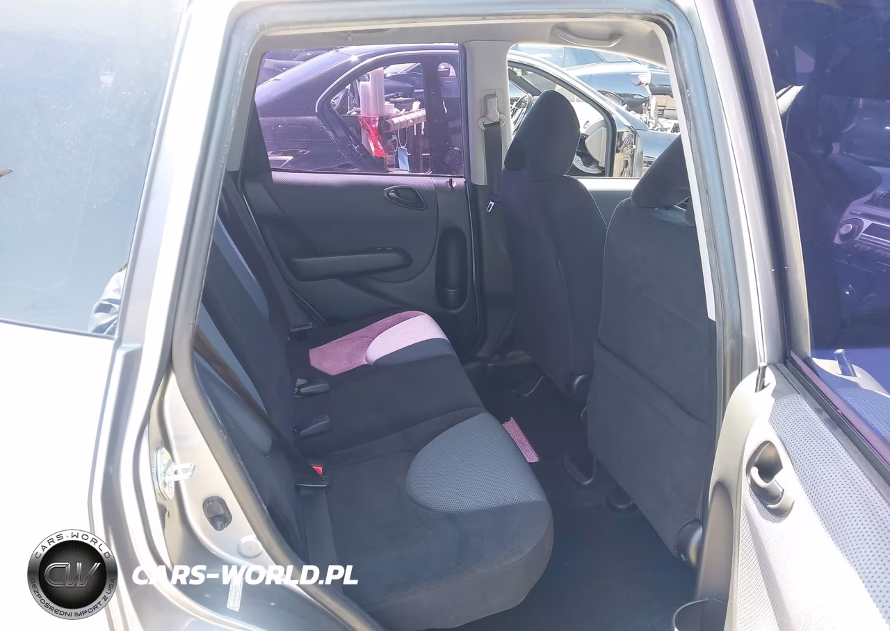 2007 Honda Fit Sport VIN:JHMGD38697S018166 - 8