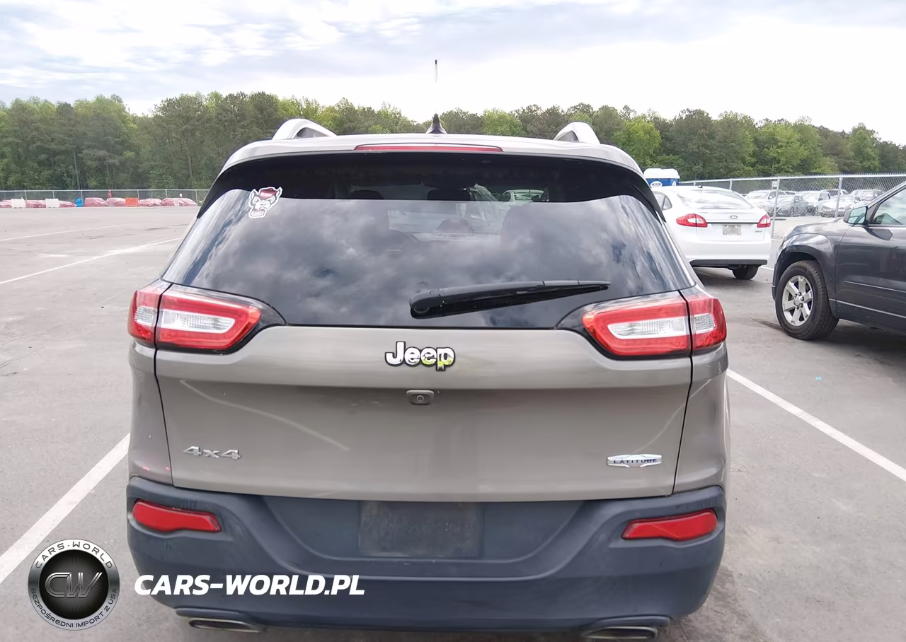 2016 Jeep Cherokee Latitude VIN:1C4PJMCS3GW253675 - 16