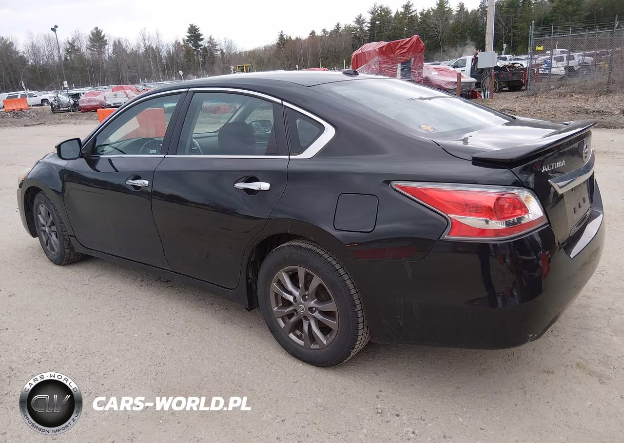 2015 Nissan Altima 2.5 S VIN:1N4AL3AP3FC435746 - 3