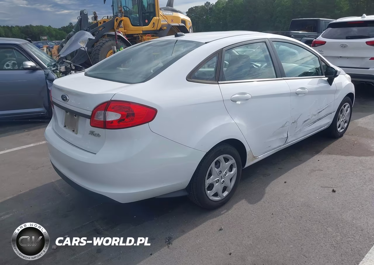 2013 Ford Fiesta S VIN:3FADP4AJ7DM152670 - 4