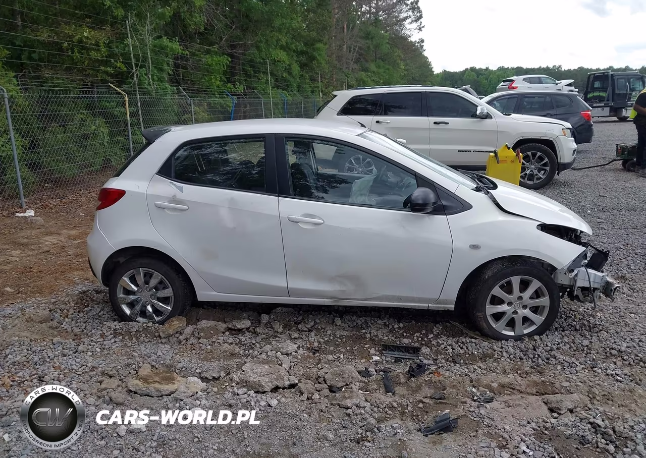 2011 Mazda Mazda2 Sport VIN:JM1DE1HZ0B0127331 - 13
