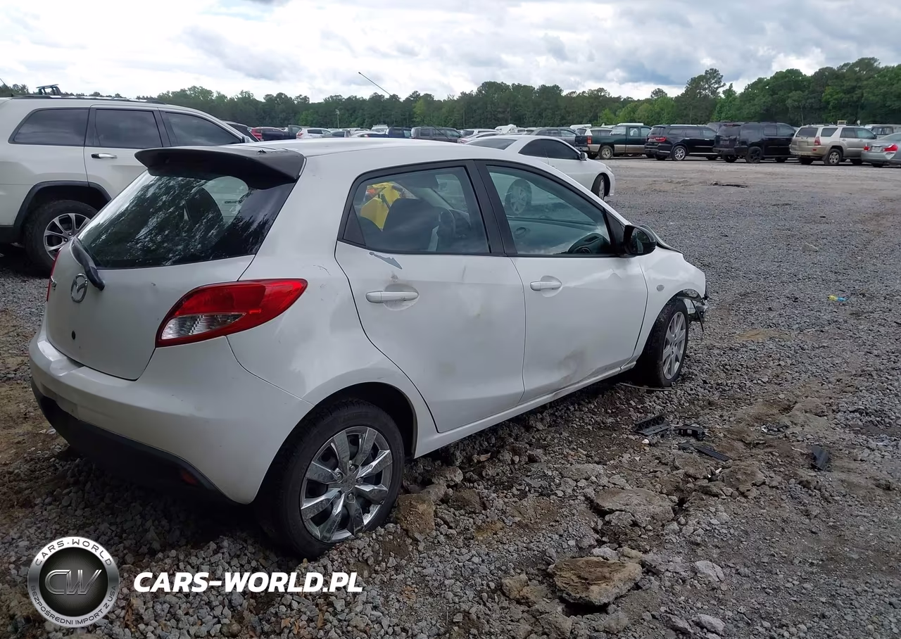 2011 Mazda Mazda2 Sport VIN:JM1DE1HZ0B0127331 - 4