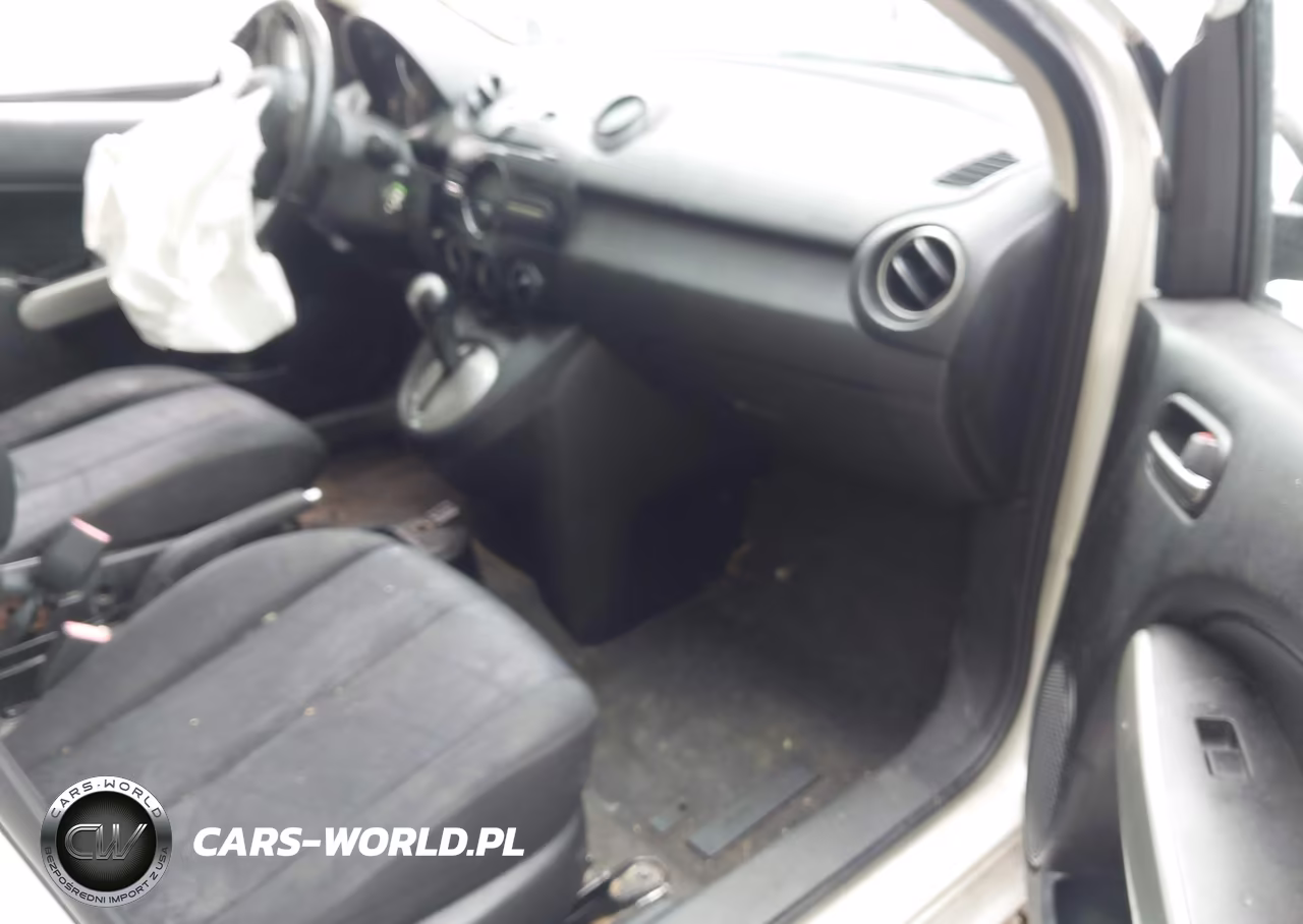 2011 Mazda Mazda2 Sport VIN:JM1DE1HZ0B0127331 - 5