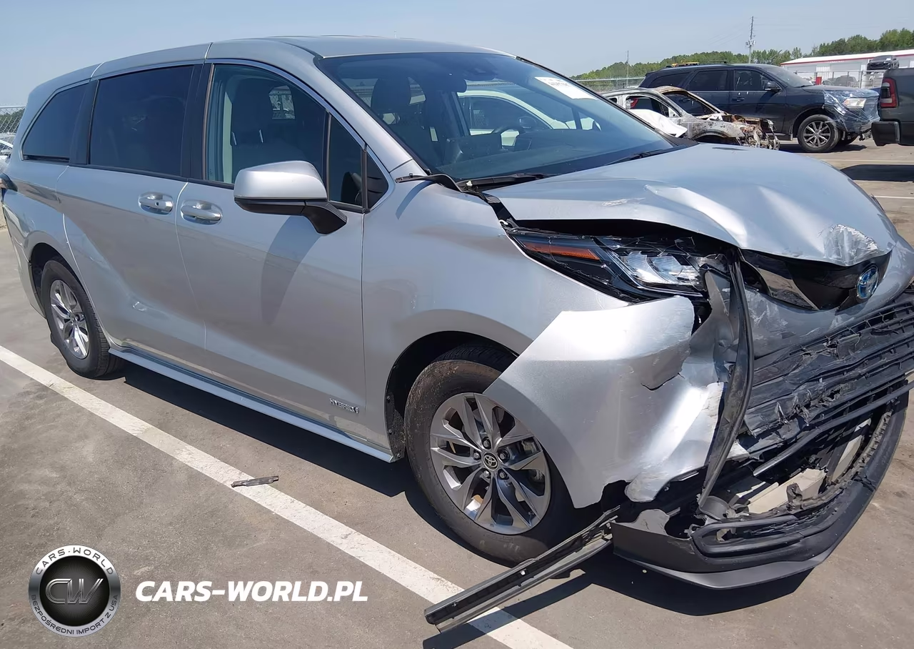 2021 Toyota Sienna Le