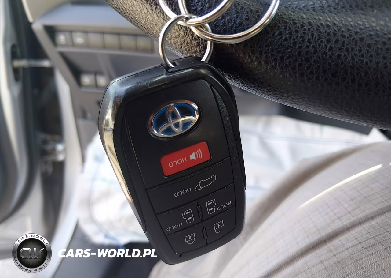2021 Toyota Sienna Le VIN:5TDKRKEC7MS044173 - 11