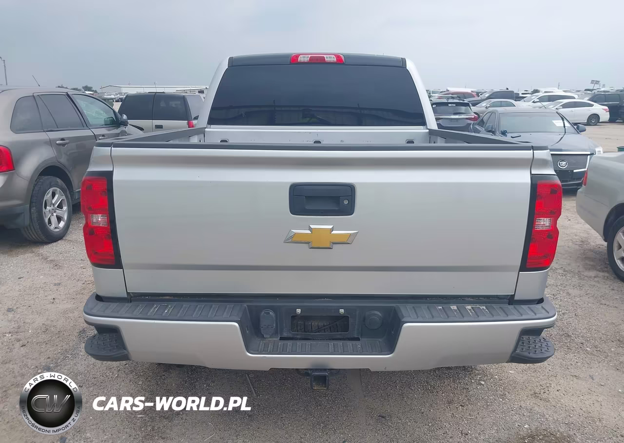 2018 Chevrolet Silverado 1500 2Lt VIN:3GCUKREC7JG614687 - 16