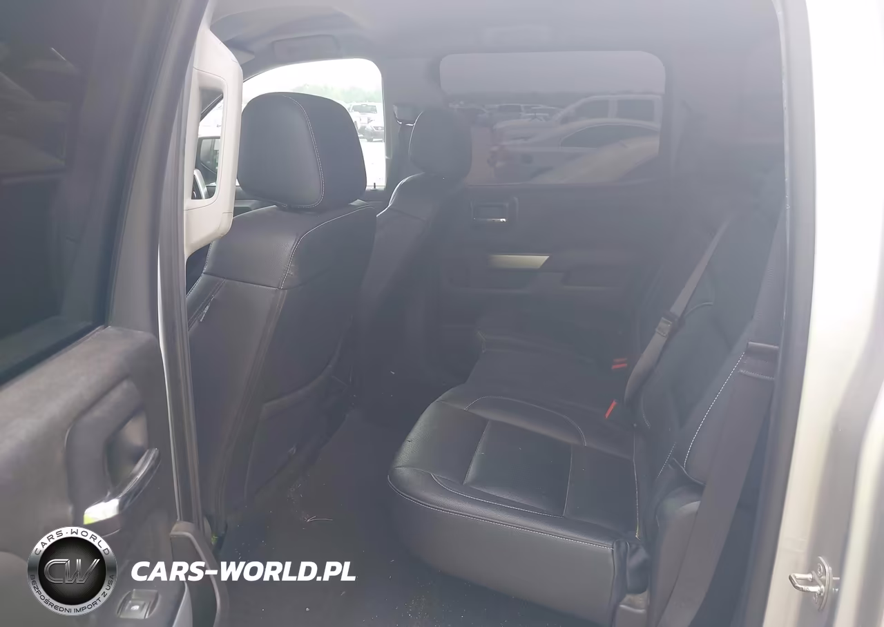 2018 Chevrolet Silverado 1500 2Lt VIN:3GCUKREC7JG614687 - 18